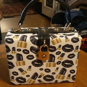 Box purse